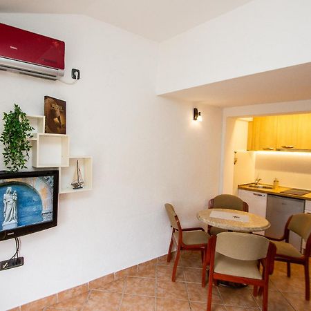 Guest House Jedro Petrovac Eksteriør bilde