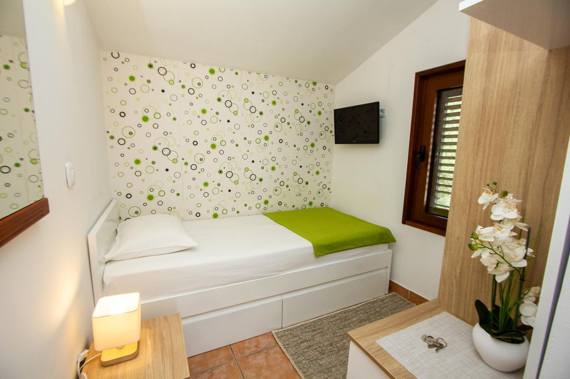 Guest House Jedro Petrovac Eksteriør bilde