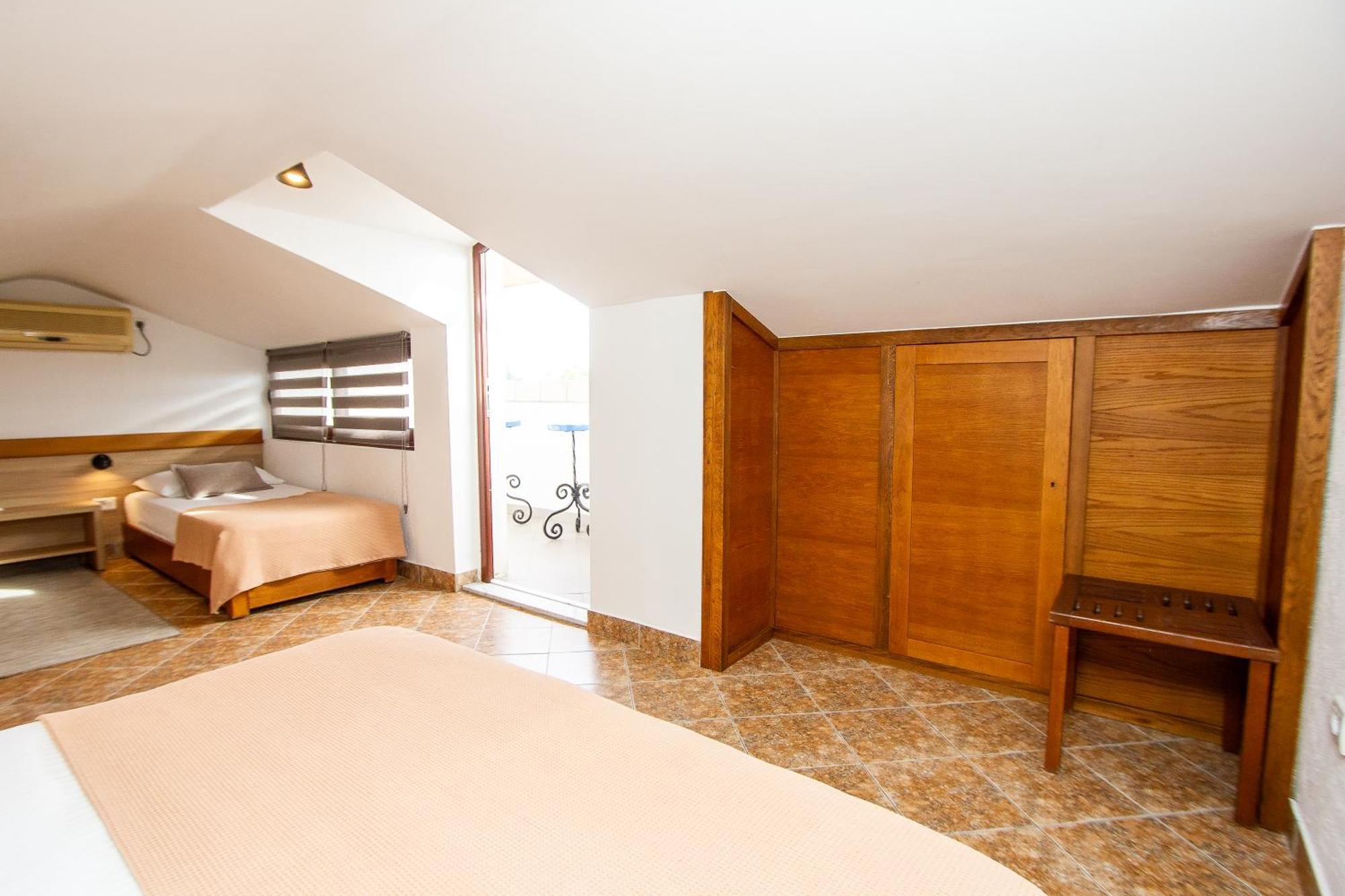 Guest House Jedro Petrovac Eksteriør bilde