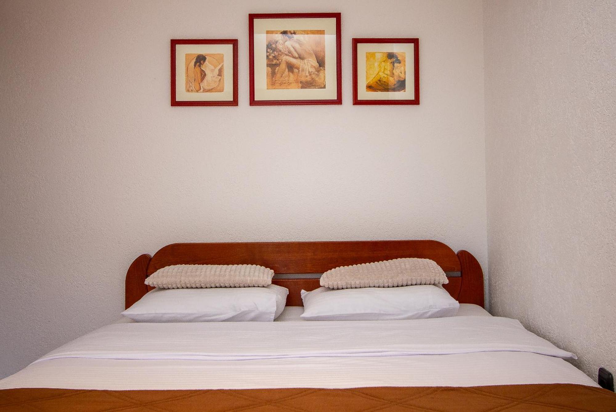 Guest House Jedro Petrovac Eksteriør bilde