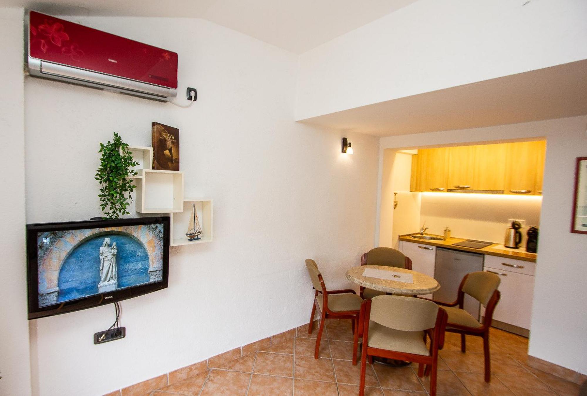 Guest House Jedro Petrovac Eksteriør bilde