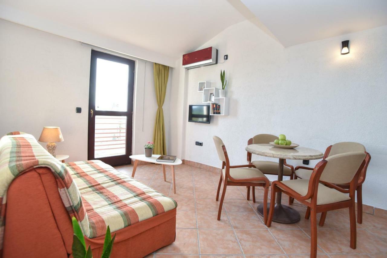 Guest House Jedro Petrovac Eksteriør bilde