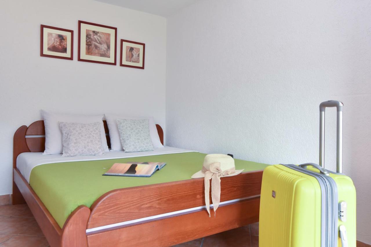 Guest House Jedro Petrovac Eksteriør bilde