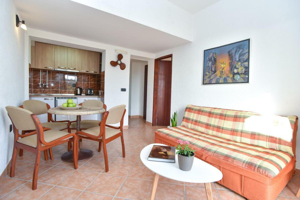 Guest House Jedro Petrovac Eksteriør bilde